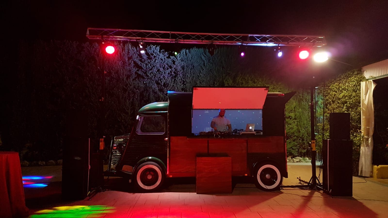 Truck Apol negra discoteca